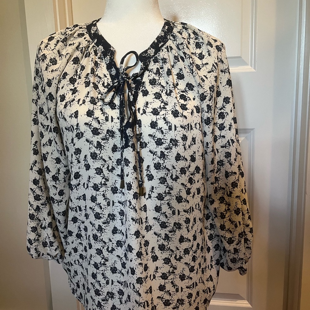 Collective Concepts Cream 3/4 Sleeve Tie Front Blouse